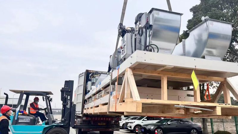 制药行业滚筒输送机：核心参数解析与选购要点